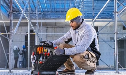 KNIPEX keeps electricians organised on the go