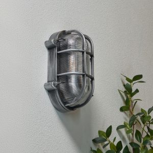 DAVEY SILVER OUTSIDE