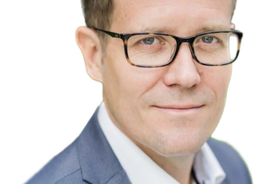 Schneider Electric appoints Damien Dhellemmes as Senior Vice President, Secure Power and Data Centres, Europe