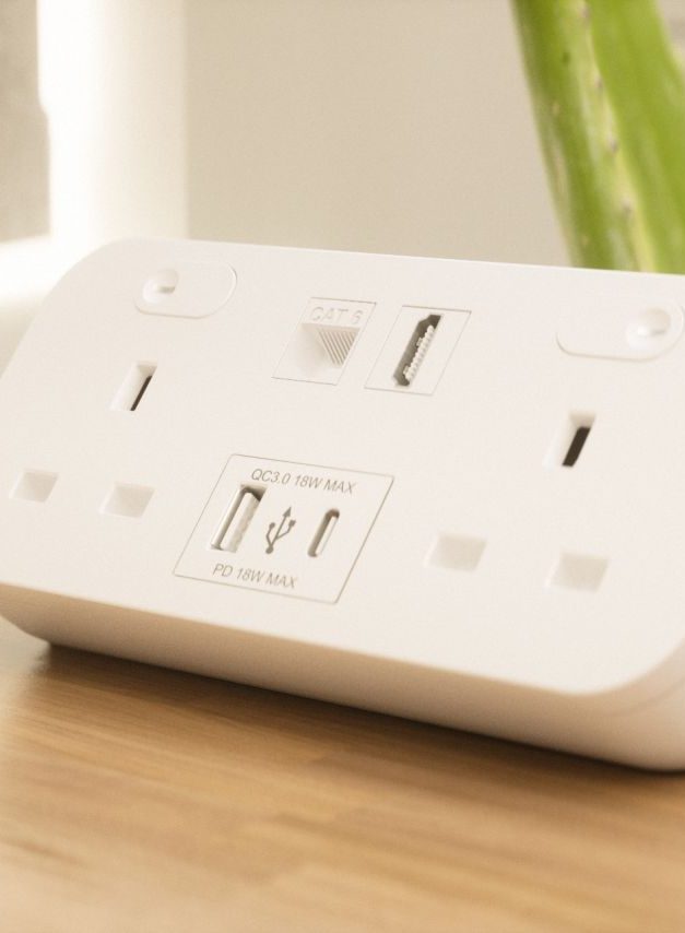 MARSHALL-TUFFLEX LAUNCHES NEW DESKTOP POWER AND DATA MODULE