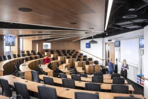 ZL 2205 ED UK 117 School of Management University College London