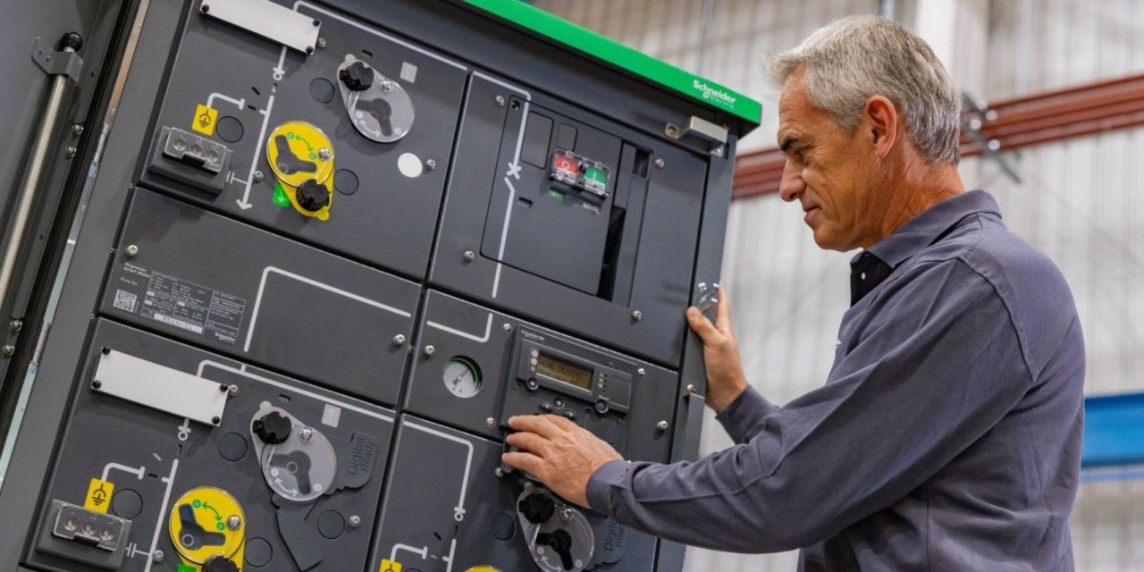 Schneider Electric launches next generation switchgear, Ringmaster AirSeT 