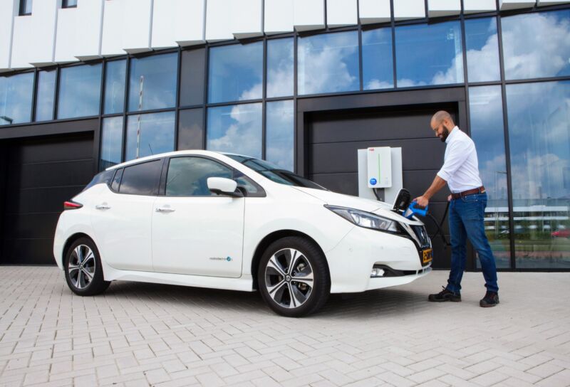 EDF and Nissan launch new commercial V2G service for EV fleets