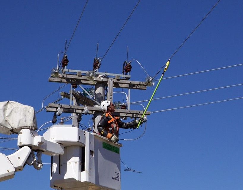 Enhancing Rail Safety: Smart High Voltage Detector A Dead Cert