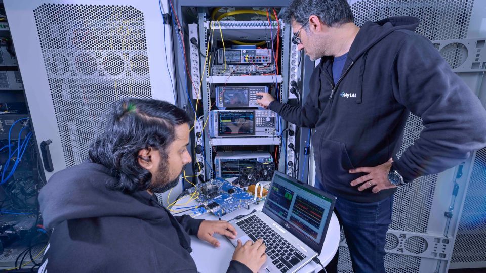 Rohde & Schwarz and VIAVI Solutions demonstrate energy efficiency of Analog Devices’ new Titan O-RU at MWC 2025